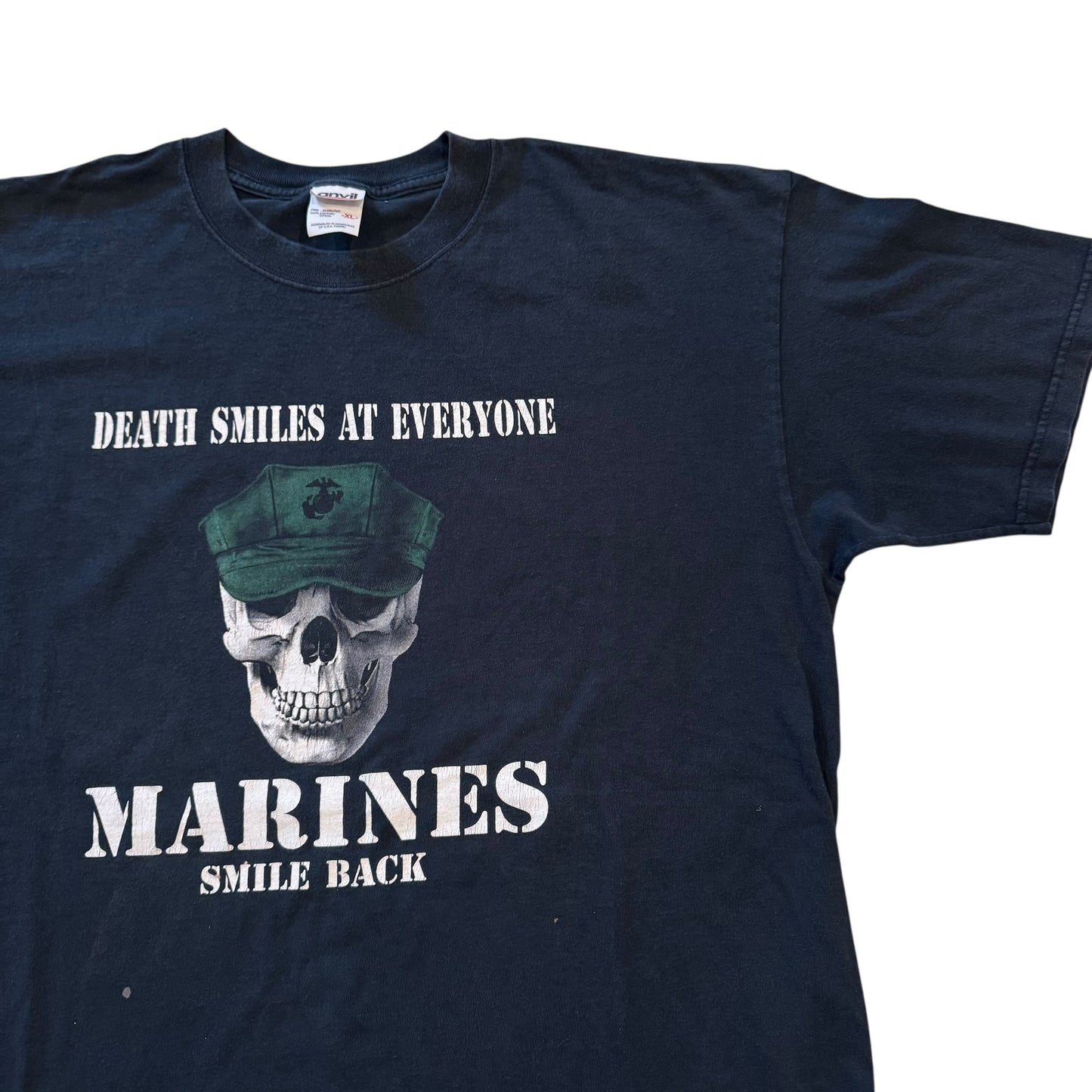 Death Smiles At Everyone… Marines Smile Back T-Shirt 2000s (XL)