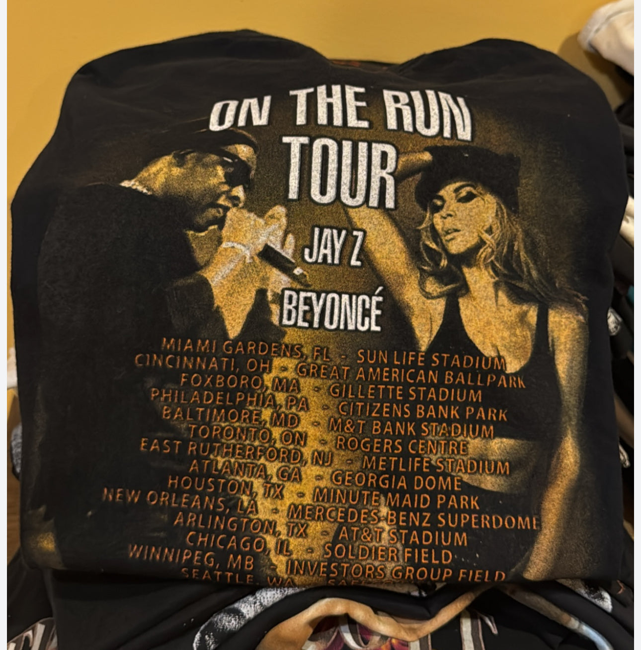 Jay Z x Beyoncé On The Run Tour T-Shirt (XL)