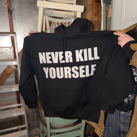 NEVER KILL YOURSELF Black Holdie
