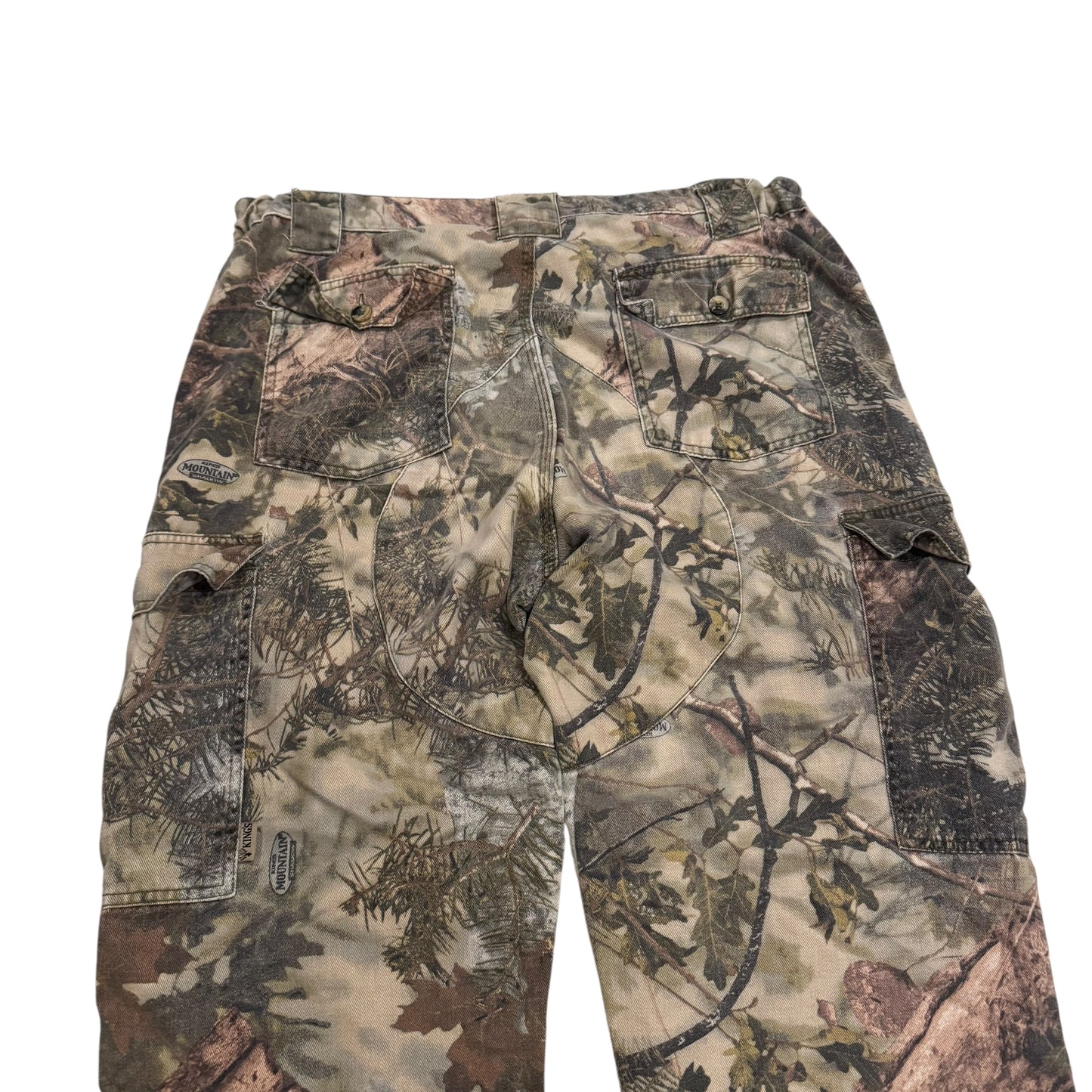 King’s Camo Cargo Pants 2000s (36x31) PERSONALS COLLECTION