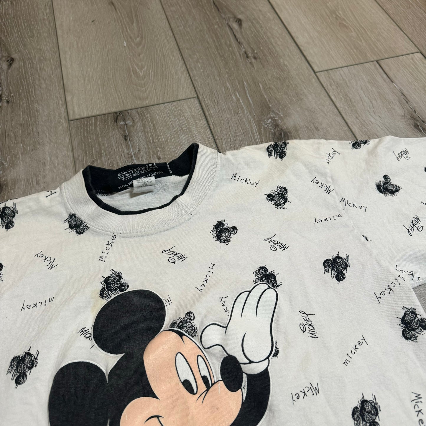 Disney Mickey Mouse All Over Print T-Shirt 90s (Medium)